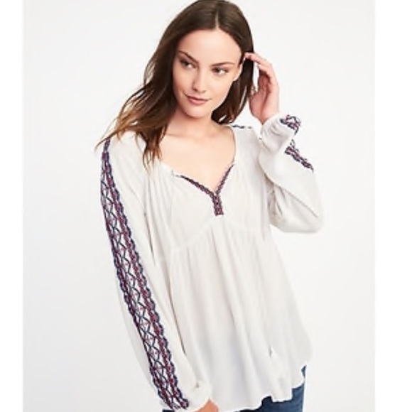 Old Navy Tops - NWT Old Navy | embroidered top XXL